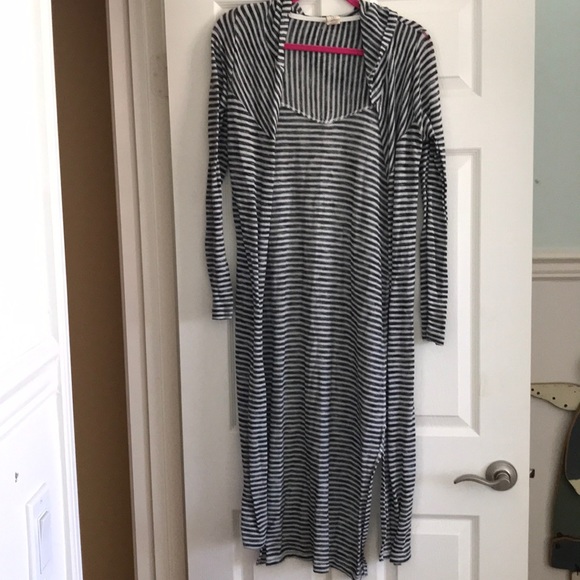 Sweater - Picture 1 of 1